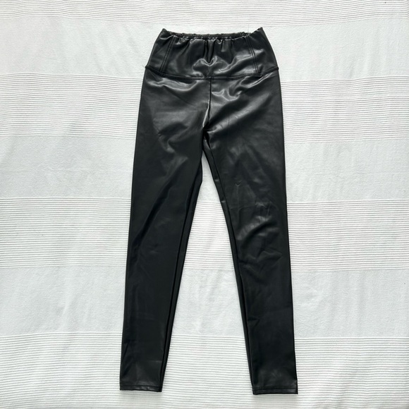 Design Lab High Waist Faux Leather Leggings - Picture 4 of 14